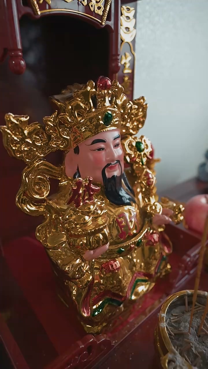 贬值让我成财神 第52集