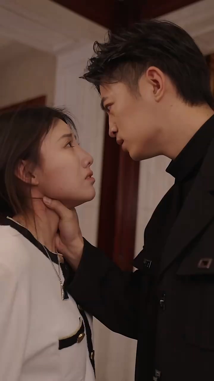 白少的魔女娇妻 第13集